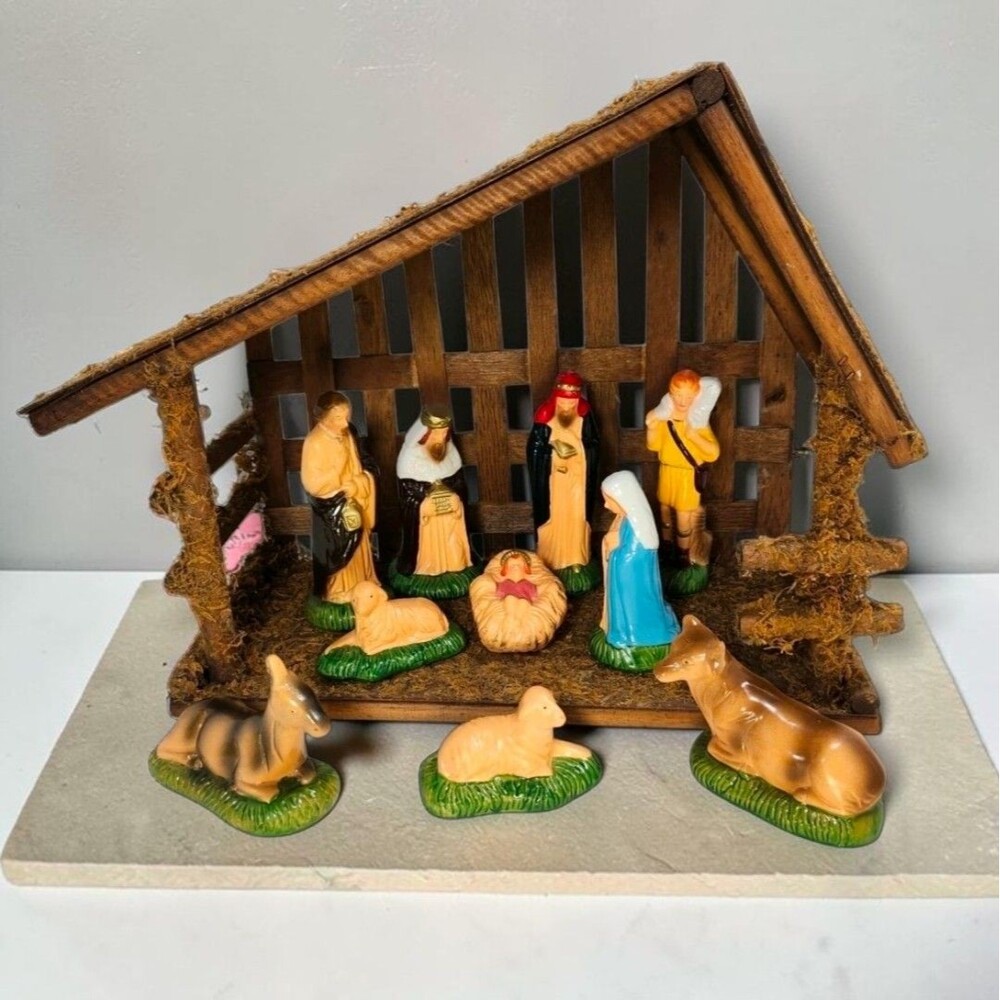 Vintage Ceramic Nativity Set 10 Figures Wood Manger Taiwan Christmas Decor 70s